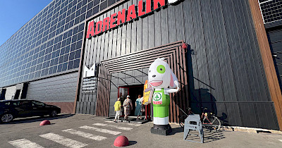 Як виглядає та що пропонує перший в Україні супермаркет нового формату SPAR Combo (фотоогляд)