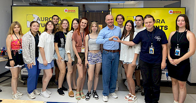 Студенты летней школы Aurora Students начали стажировку в сети Аврора