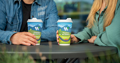 «Україна — це любов»: WOG запустив лімітовану колекцію горняток