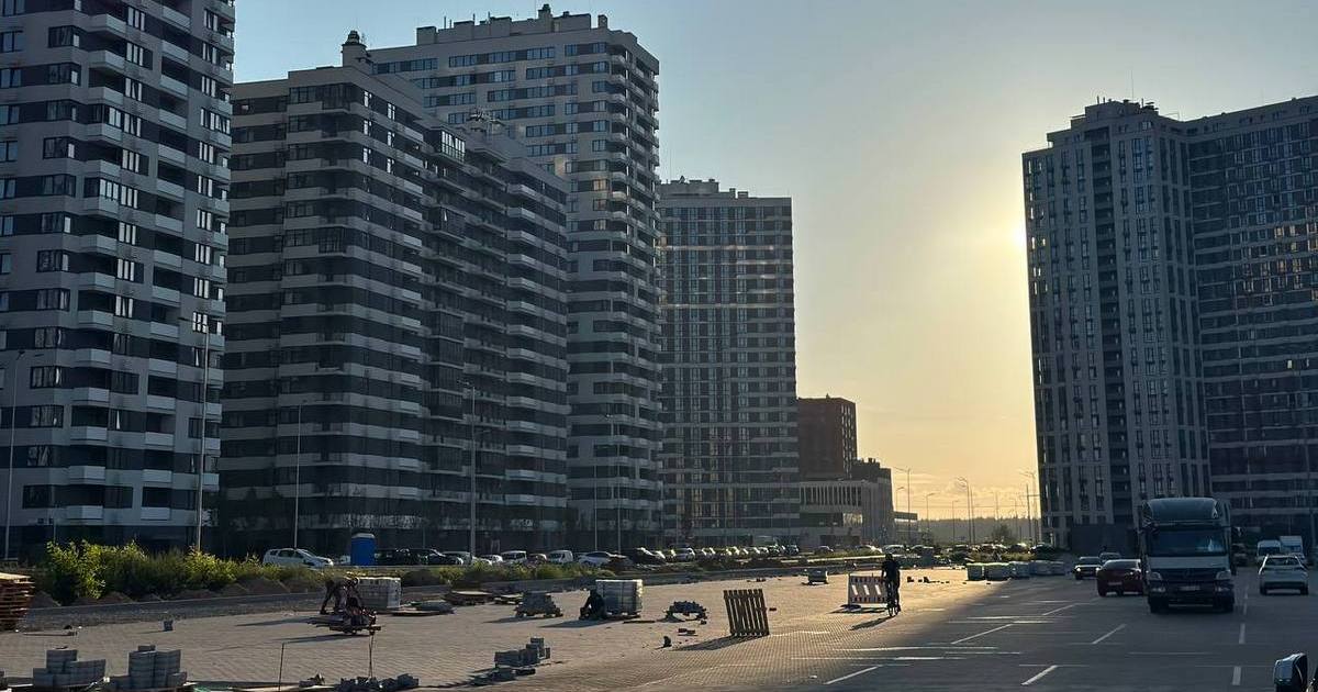 ТРЦ Retroville завершує будівництво парковки біля комплексу