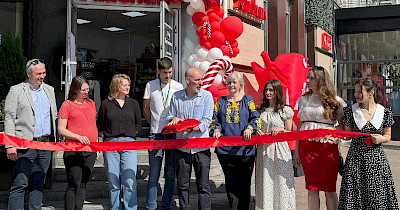 Auchan добавляет французского шарма в центре города: новый Pick Up Point возле метро Олимпийская