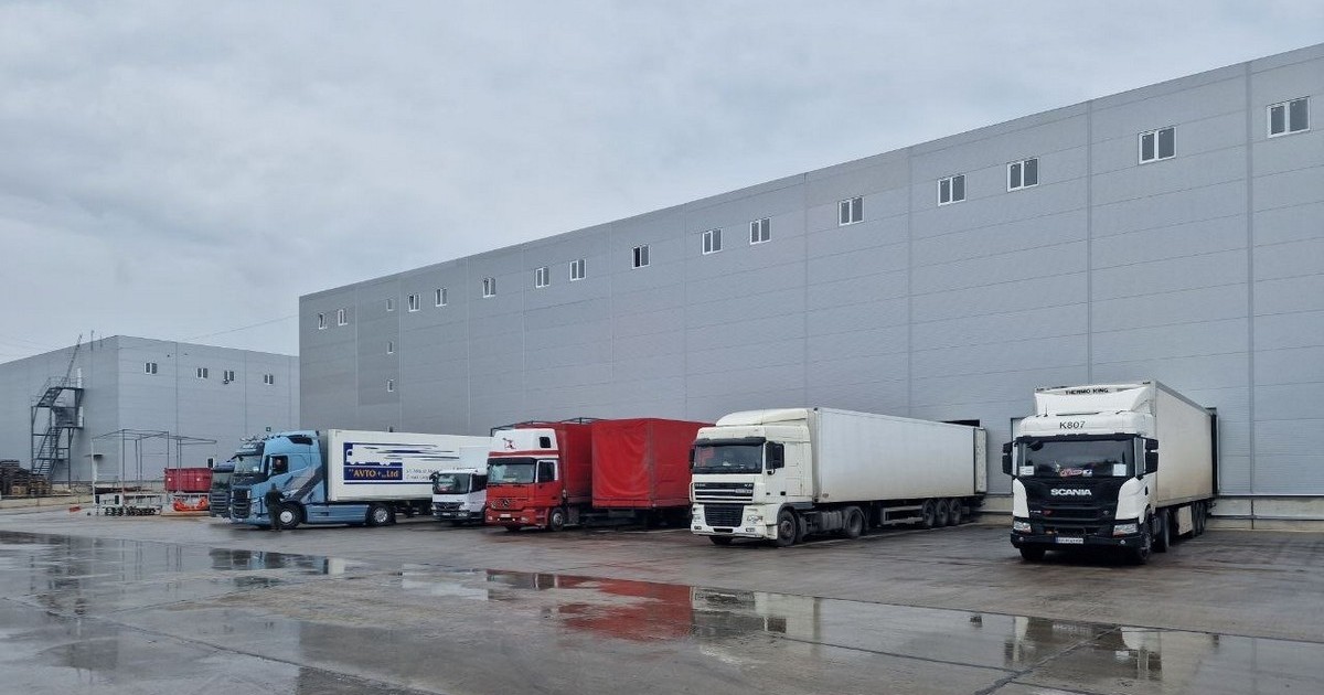 Сохранить для себя: кто из ритейлеров создает собственную логистическую инфраструктуру и зачем это им нужно