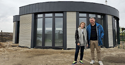 Фокстрот і бренд Haier облаштували технікою перший в Україні будинок, надрукований на 3D-принтері