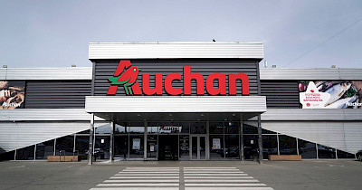 На генераторах: магазини Auchan Україна продовжують працювати попри відключення електроенергії