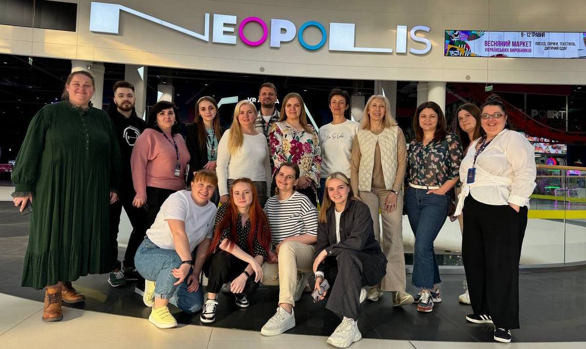 У парку розваг Neopolis у ТРЦ Respublika Park відбувся тренінг з безбарʼєрності