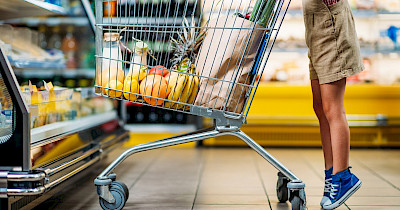 Восемь трендов, повлиявших на работу продуктового ритейла в 2023 году – исследование McKinsey