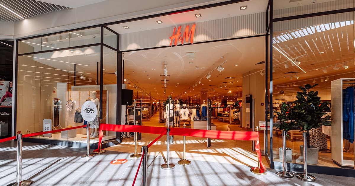 Магазины H&M в столичных ТРЦ Retroville и River Mall возобновят работу 16 ноября