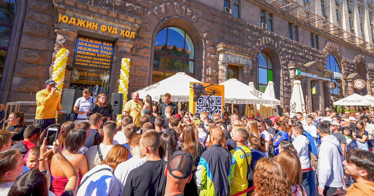 Новое место: на Крещатике открылся трехэтажный Юджин Фуд-Холл