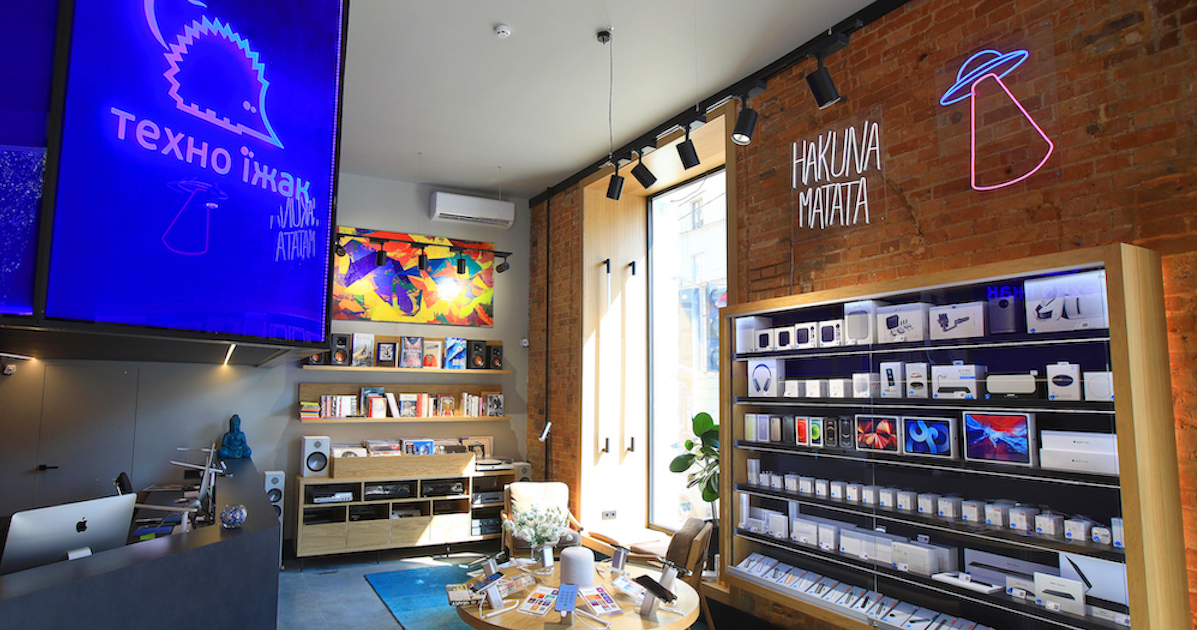 У Харкові відновили зруйнований російською ракетою Техно Їжак (+фото)