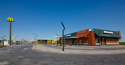 McDonald’s в Украине открывает первый ресторан прямо на трассе