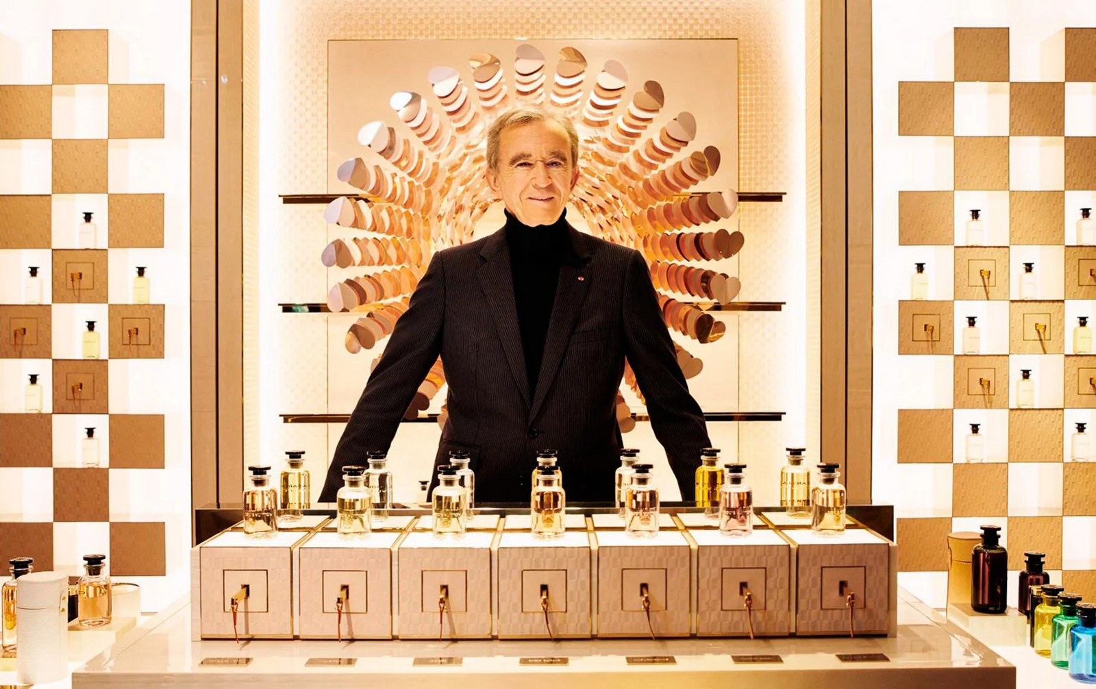 Історія успіху “цинічного хижака”: як власник LVMH Бернар Арно став найбагатшою людиною світу