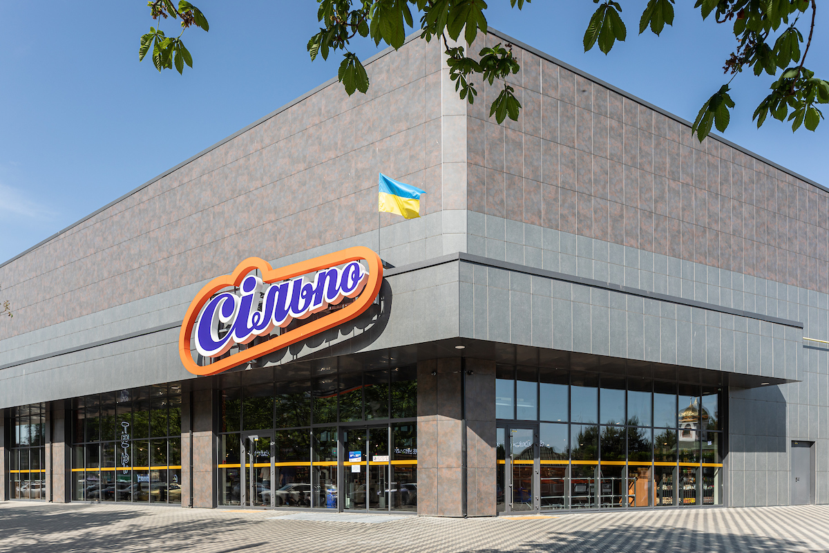 Леонардо да Вінчі на Дніпропетровщині: як виглядає новий супермаркет Сільпо (фотоогляд)