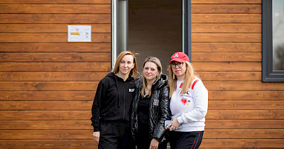 KFC Україна з фондом “Ліга Допомоги” зібрали понад 3 млн гривень на модульні будинки для українців, які втратили домівки через війну