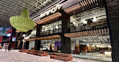 Берлінський маніфест: як виглядає Manifesto Market Berlin – найбільший фуд-корт Європи (фотоогляд)