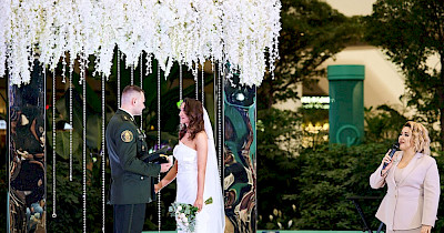 Кохання перемагає: в столичному ТРЦ Respublika Park відбулося святкове одруження військовослужбовців (фоторепортаж)