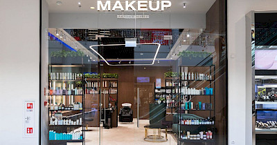 Найбільший інтернет-магазин товарів для краси в Україні Makeup відкрив “ательє краси” у Польщі