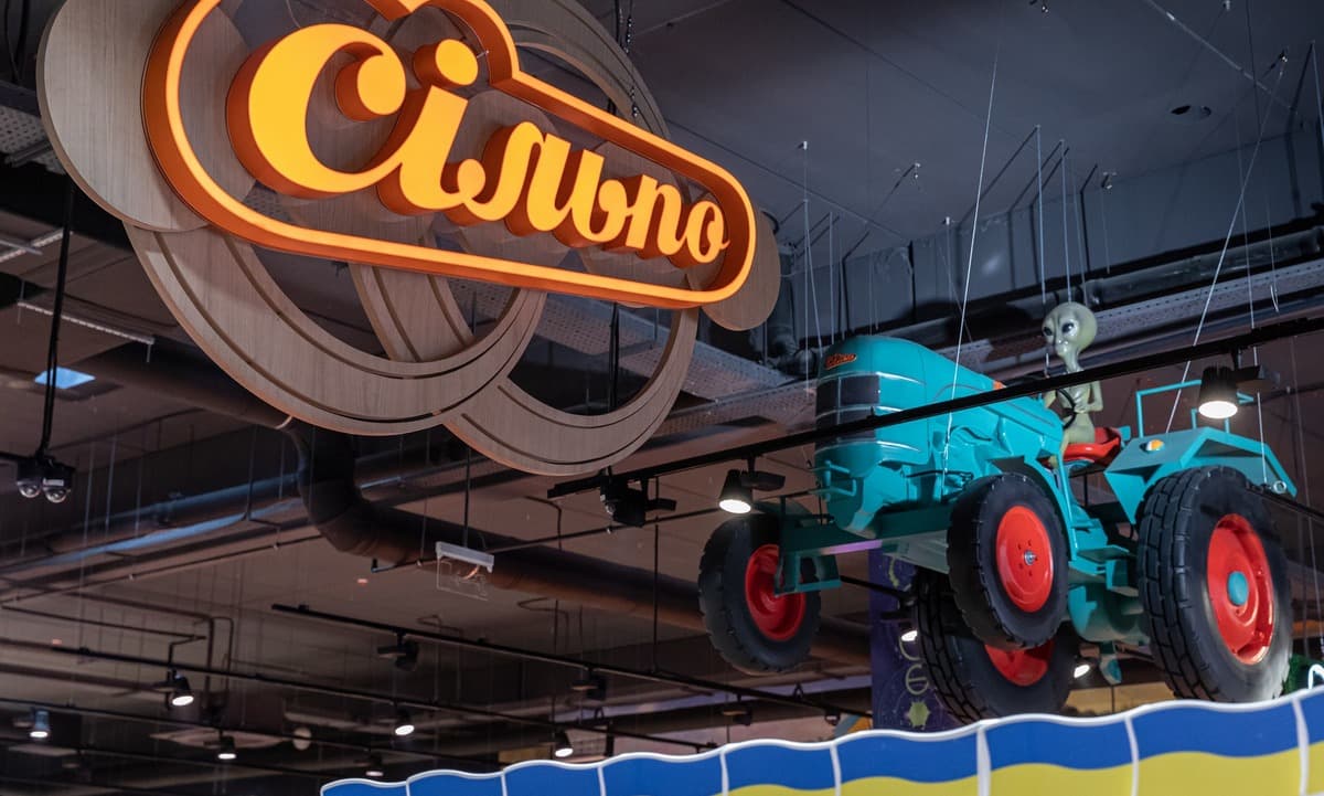 Що це було, мабуть НЛО: Сільпо відкрив супермаркет в “іншопланетному стилі” (фотоогляд)