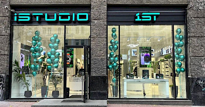 Сеть Apple моносторов iSTUDIO открыла флагманский магазин в центре Киева