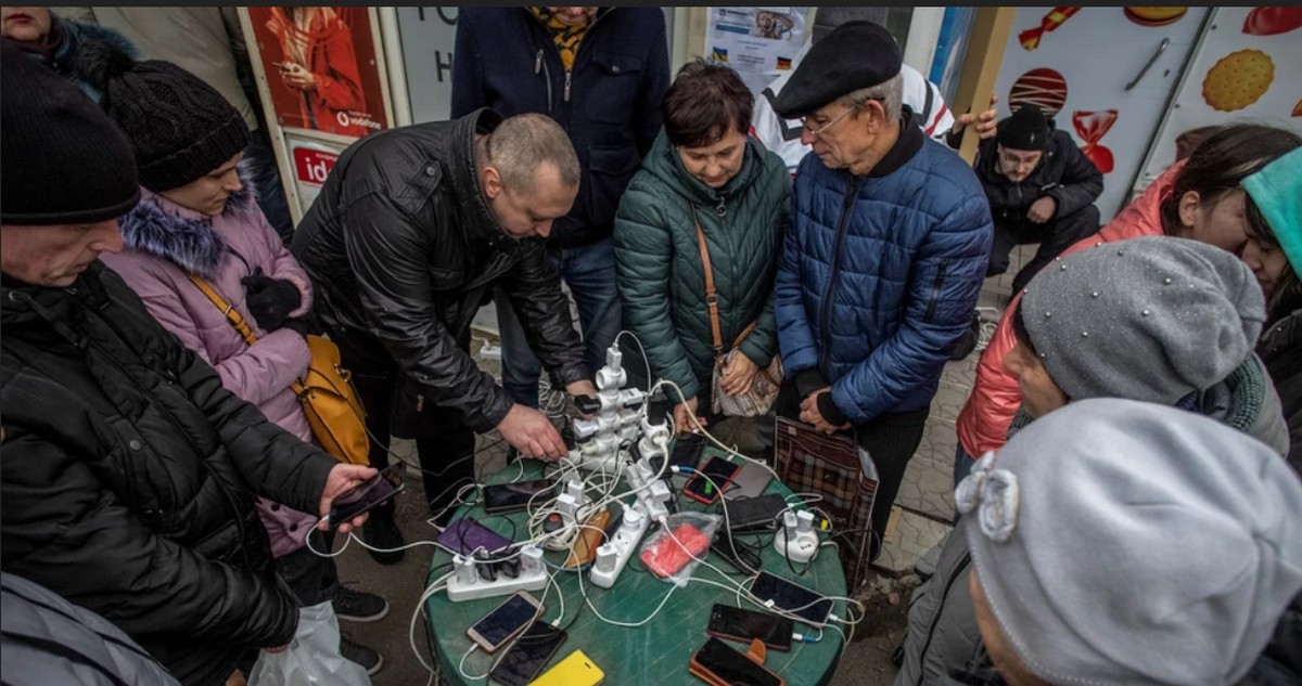 Час коворкінгів: як рітейлери залучають клієнтів за допомогою генераторів і Starlink в умовах блекаутів