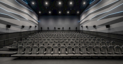 Иди и смотри: как работают кинотеатры в Украине на девятом месяце войны