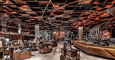 Starbucks откроет в Нью-Йорке одно из крупнейших в сети заведений: площадью более 2000 кв. м