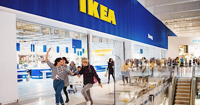 Пора возвращаться: Дмитрий Кулеба призвал IKEA возобновить свою деятельность в Украине