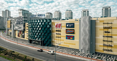 ТРЦ River Mall організував благодійну фотовиставку «Крізь призму погляду»