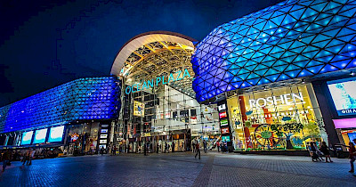 З будівлі ТРЦ Ocean Plaza та банківських рахунків її власника зняли арешт