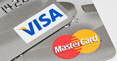 Зеленський просить відключити РФ від Visa та Mastercard