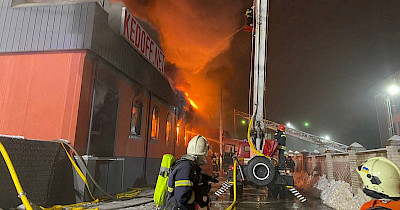 У Рівному згорів склад інтернет-магазину взуття Kedoff.net, власник просить про допомогу