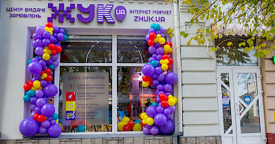 Сеть магазинов гаджетов и аксессуаров ЖЖУК провела ребрендинг на Жук и обновила айдентику