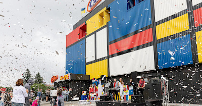 Ще один екстраординарний: новий Сільпо у Калуші присвятили неопластицизму (+фотоогляд)