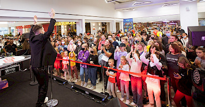 Хитовый праздник: как прошло открытие новой очереди столичного ТЦ Piramida (фото + видео)