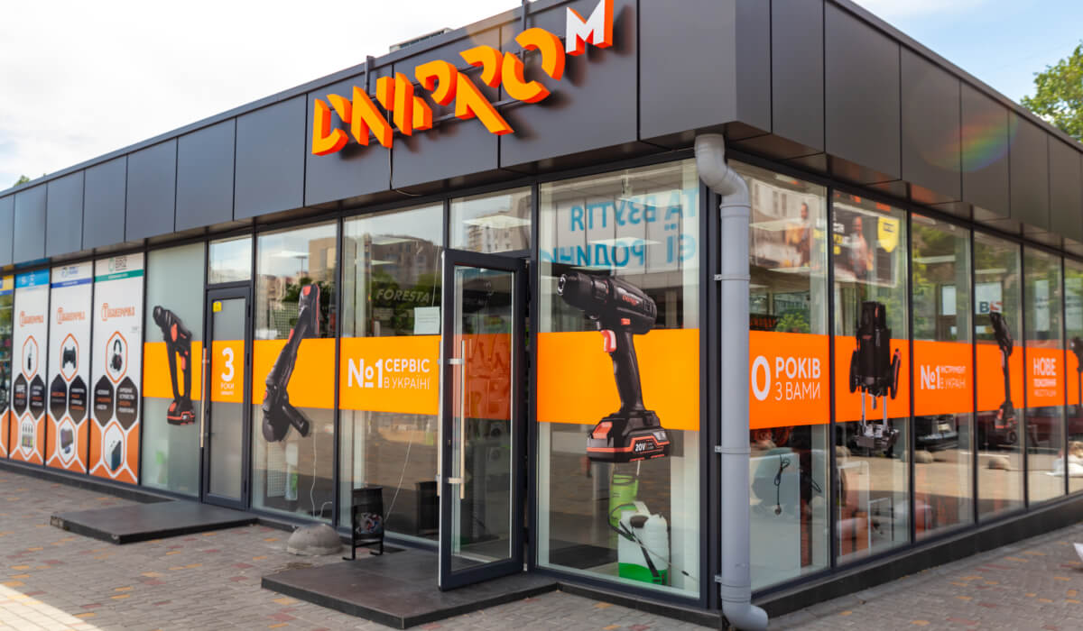 Империя шуруповертов. Кому принадлежит и как захватывает рынок сеть магазинов электроинструментов Dnipro-M