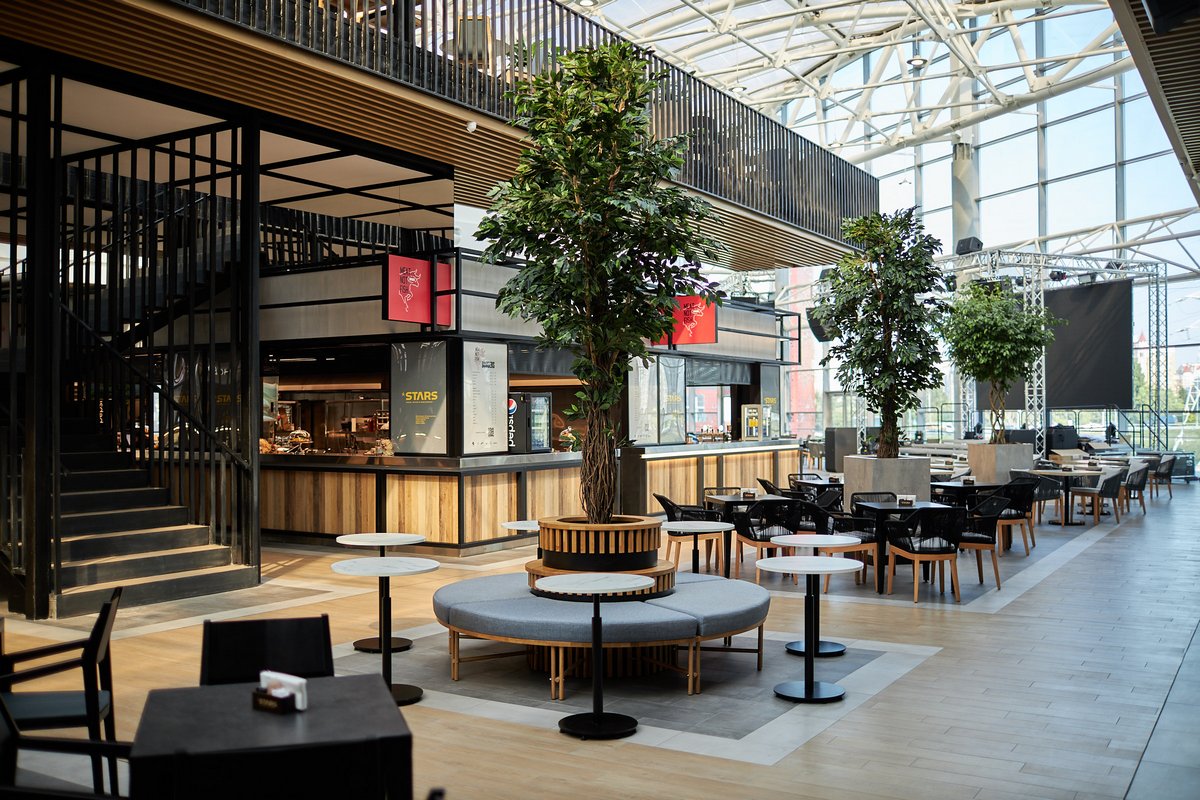 Зірки зійшлися: в столичному ТРЦ Blockbuster Mall відкрився наймасштабніший фуд-маркет в Україні