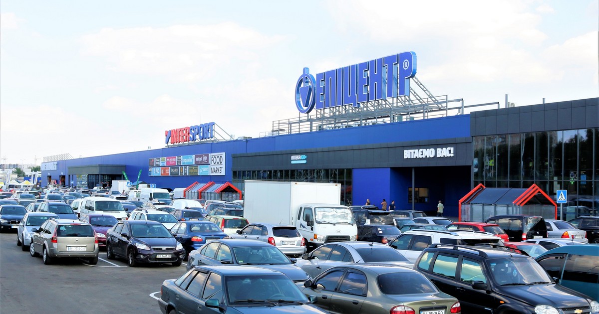 В стиле «техно»: Эпицентр открыл ТЦ в обновленном формате (фотообзор)