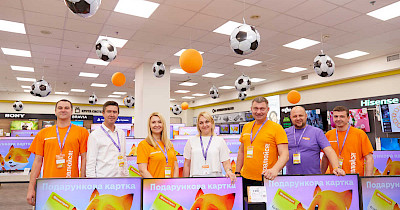 Офисный десант: зачем топ-менеджеры Фокстрот стали продавцами и что из этого вышло