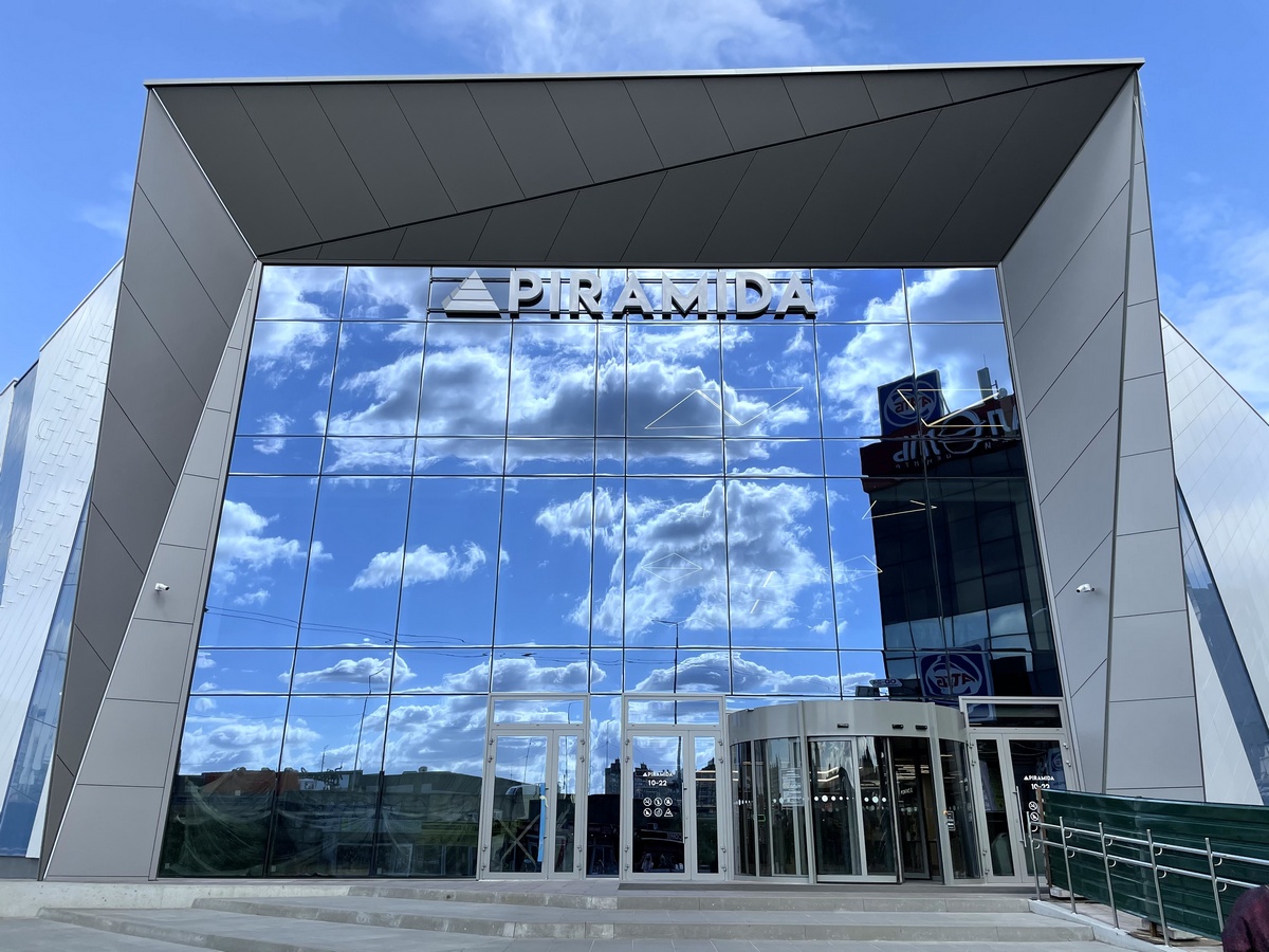 Операція реновація: у ТЦ Piramida збудували нову торгову галерею