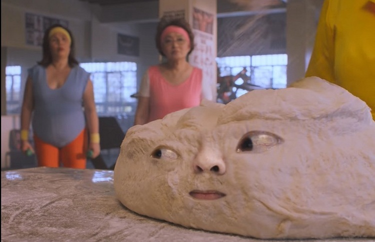 Реклама недели: LG, KFC, Saint Laurent, Julie’s и “крутой замес” в спортзале