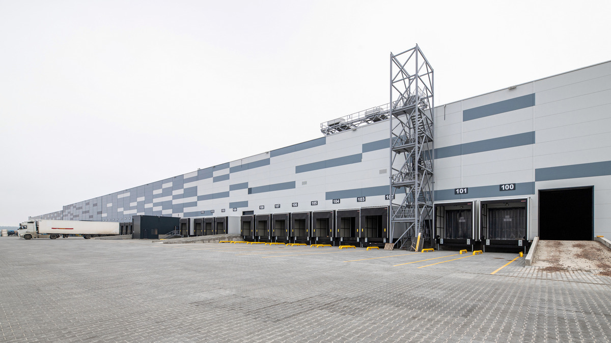 Fozzy Group открыла новый распределительный центр во Львове для сетей Сільпо и Thrash! Траш (+фотообзор)