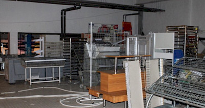 Укрексімбанк виставив на продаж комплекс торгового обладнання магазинів Амстор