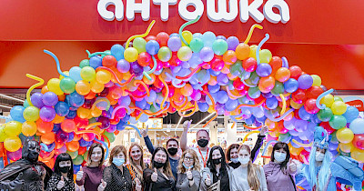 Найкраще – дітям: мережа Антошка відкрила магазин нового формату в ТРЦ Ocean Plaza (фотоогляд)