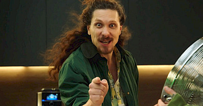 Реклама недели: Comfy, H&M, Saint Laurent, Kachorovska и Тина Кароль