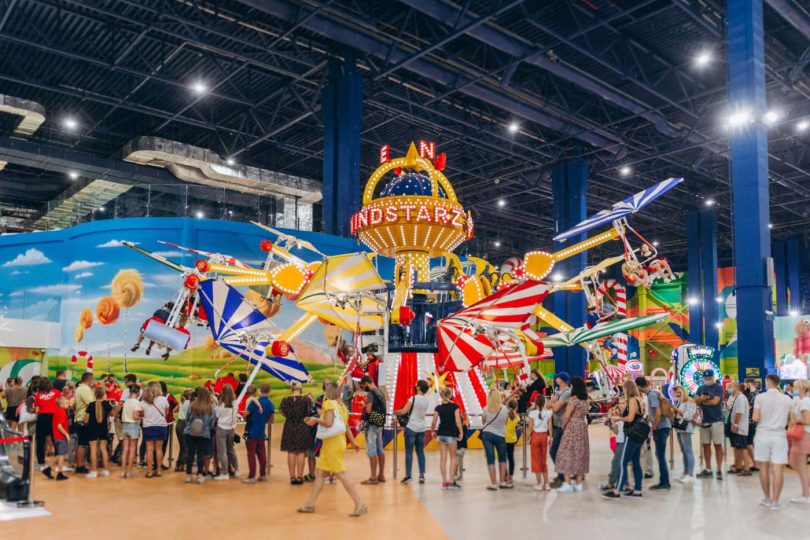 Інша Галактика: як виглядає парк Galaxy в ТРЦ Blockbuster Mall (фотоогляд)