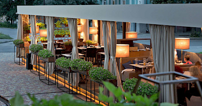 Киевсовет отменил уплату паевого участия для летних площадок кафе и ресторанов