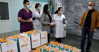 KIDDISVIT та MYplay дбають про дітей медиків, поки ті борються з COVID-19