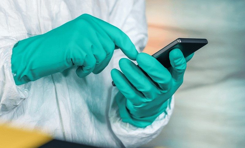 Работать нельзя закрыться: что предприняли сети электроники на время карантина