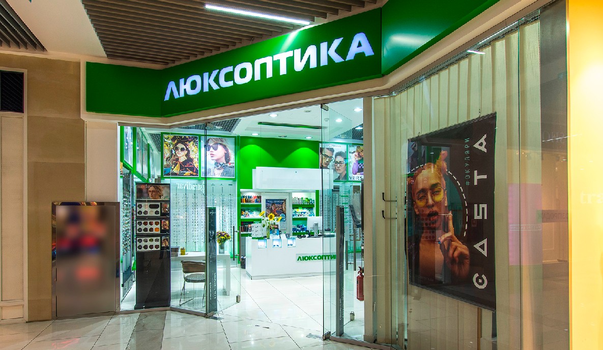 Король окулярів: що відомо про нового власника мережі Люксоптика