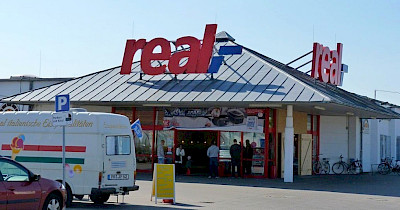 Россияне покупают у Metro Group сеть супермаркетов Real