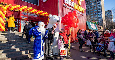 До святкового столу: Як виглядає новий Велмарт в Києві (фотоогляд)